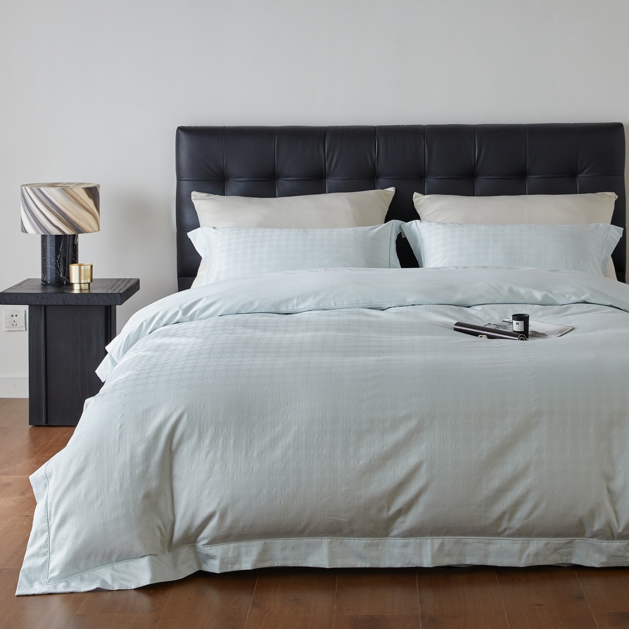 91家纺网 家纺一手货源 找家纺 鼎飞家纺 2025新款长绒棉全棉纯棉提花四件套 布拉提-浅蓝