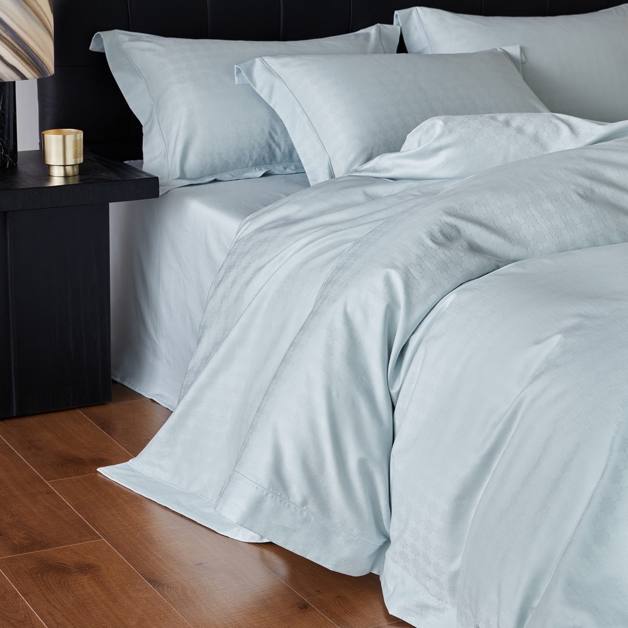 91家纺网 家纺一手货源 找家纺 鼎飞家纺 2025新款长绒棉全棉纯棉提花四件套 布拉提-浅蓝