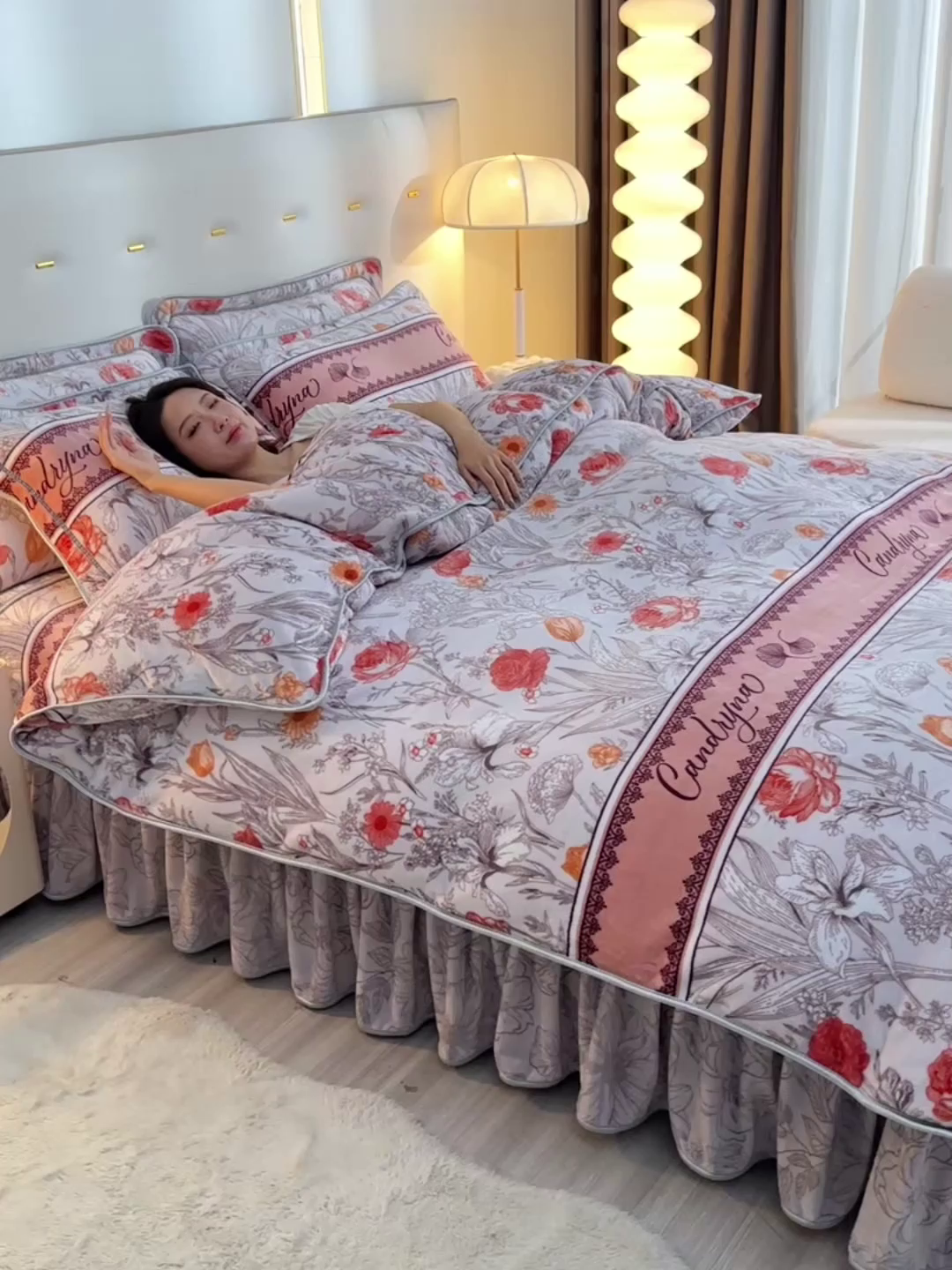 91家纺网 家纺一手货源 找家纺 缘莉娜家纺 2025新款亲肤舒适牛奶绒印花床裙花边款单被套单件被套单品被套 爱恋