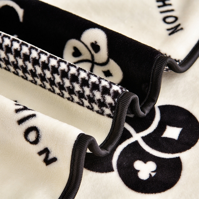 91家纺网 家纺一手货源 找家纺 缘莉娜家纺 2025新款亲肤舒适牛奶绒印花床裙花边款单被套单件被套单品被套 灿烂时光