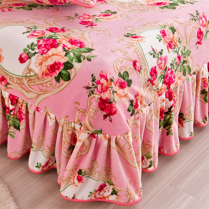 91家纺网 家纺一手货源 找家纺 缘莉娜家纺 2025新款亲肤舒适牛奶绒印花床裙花边款单被套单件被套单品被套 花样年华