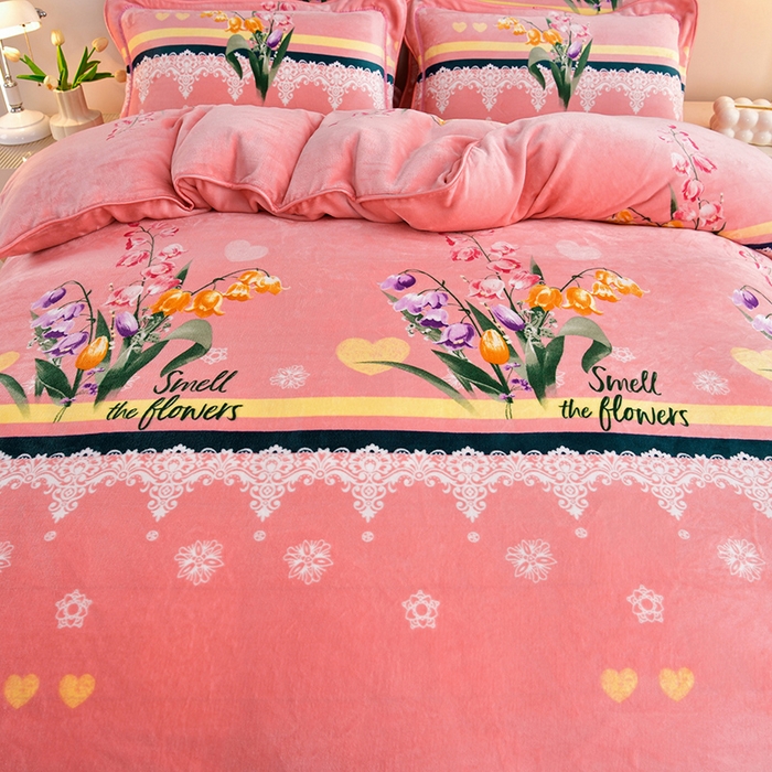 91家纺网 家纺一手货源 找家纺 缘莉娜家纺 2025新款亲肤舒适牛奶绒印花床裙花边款单被套单件被套单品被套 梦想花园