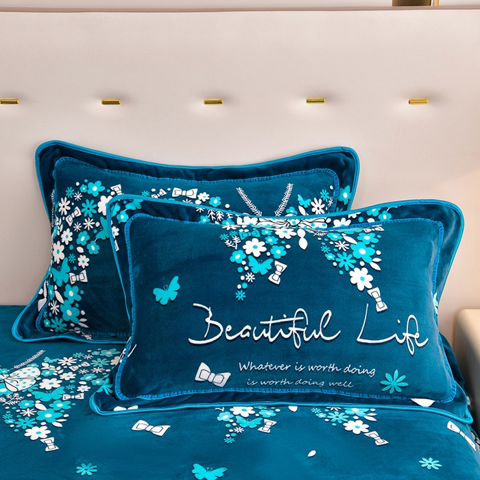 91家纺网 家纺一手货源 找家纺 缘莉娜家纺 2025新款亲肤舒适牛奶绒印花床裙花边款单被套单件被套单品被套 翩翩起舞