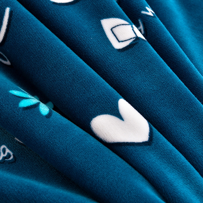 91家纺网 家纺一手货源 找家纺 缘莉娜家纺 2025新款亲肤舒适牛奶绒印花床裙花边款单被套单件被套单品被套 翩翩起舞