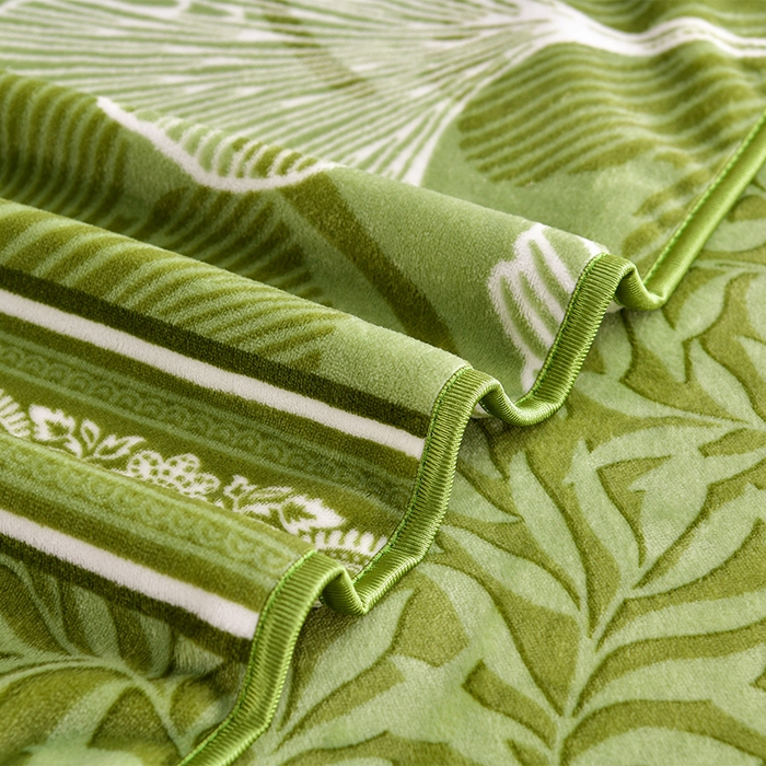 91家纺网 家纺一手货源 找家纺 缘莉娜家纺 2025新款亲肤舒适牛奶绒印花床裙花边款单被套单件被套单品被套 杏运连连