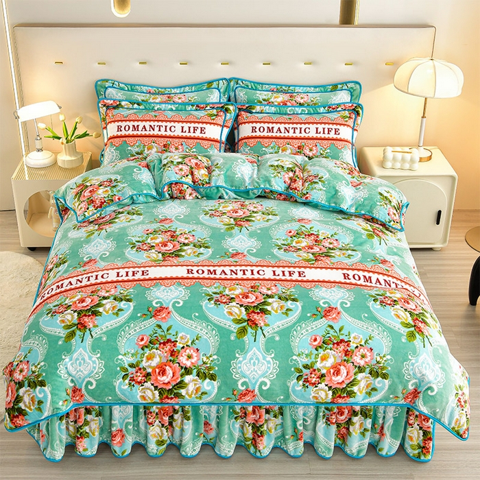 91家纺网 家纺一手货源 找家纺 缘莉娜家纺 2025新款亲肤舒适牛奶绒印花床裙花边款单被套单件被套单品被套 幸福花间