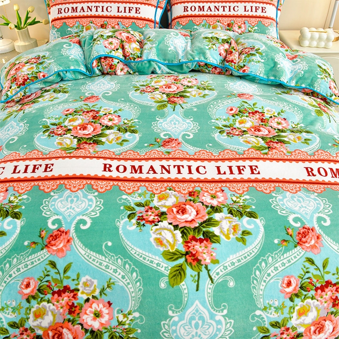 91家纺网 家纺一手货源 找家纺 缘莉娜家纺 2025新款亲肤舒适牛奶绒印花床裙花边款单被套单件被套单品被套 幸福花间