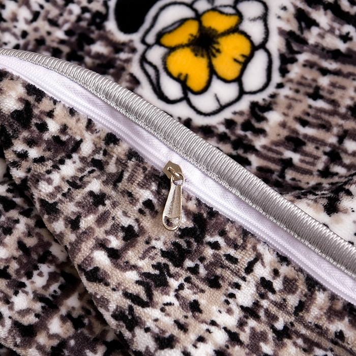 91家纺网 家纺一手货源 找家纺 缘莉娜家纺 2025新款亲肤舒适牛奶绒印花床裙花边款单被套单件被套单品被套 一路相伴