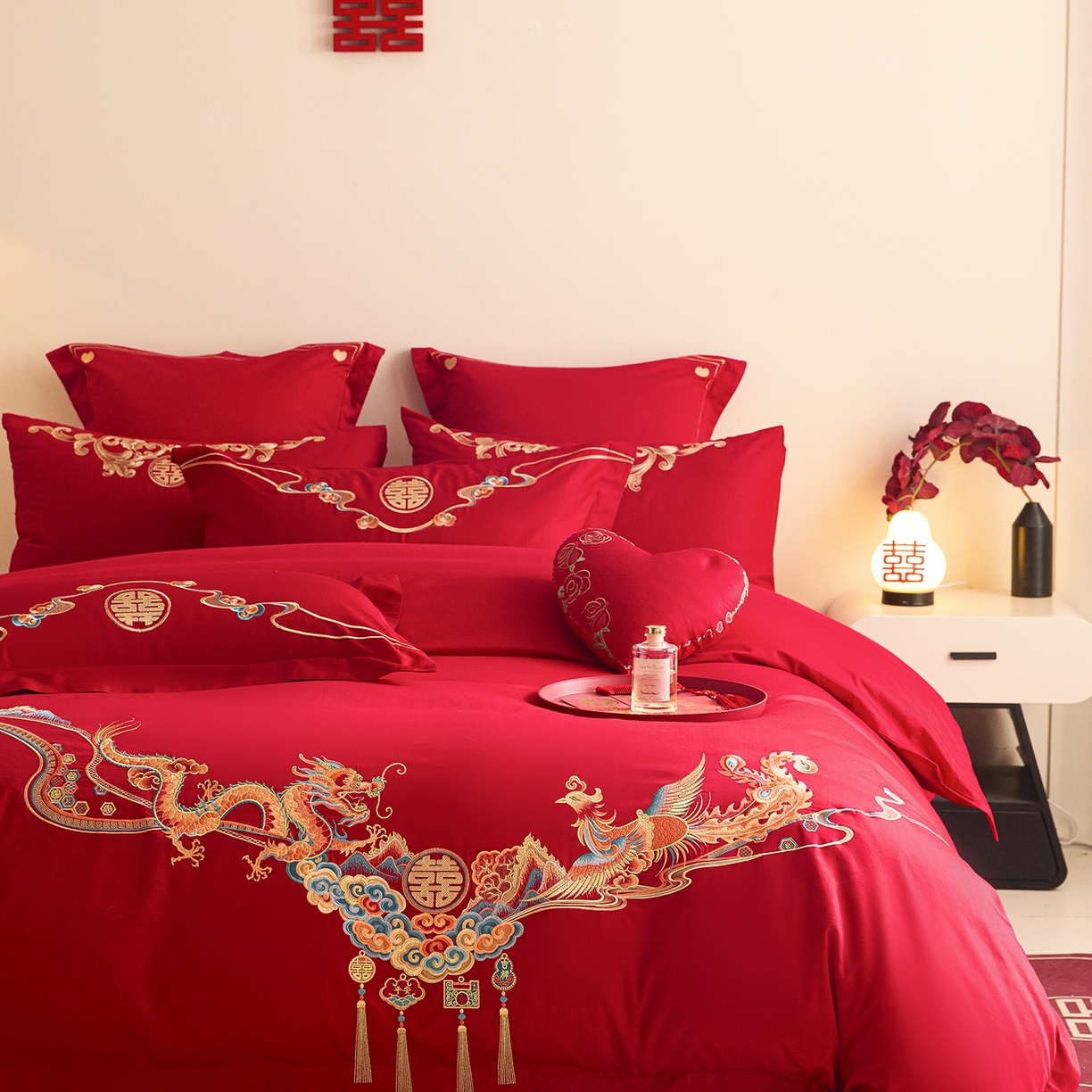 91家纺网 家纺一手货源 找家纺 东方合美（原：皇家传奇） 2025新款长绒棉纯棉婚庆刺绣小红书系列四件套 龙凤佳人