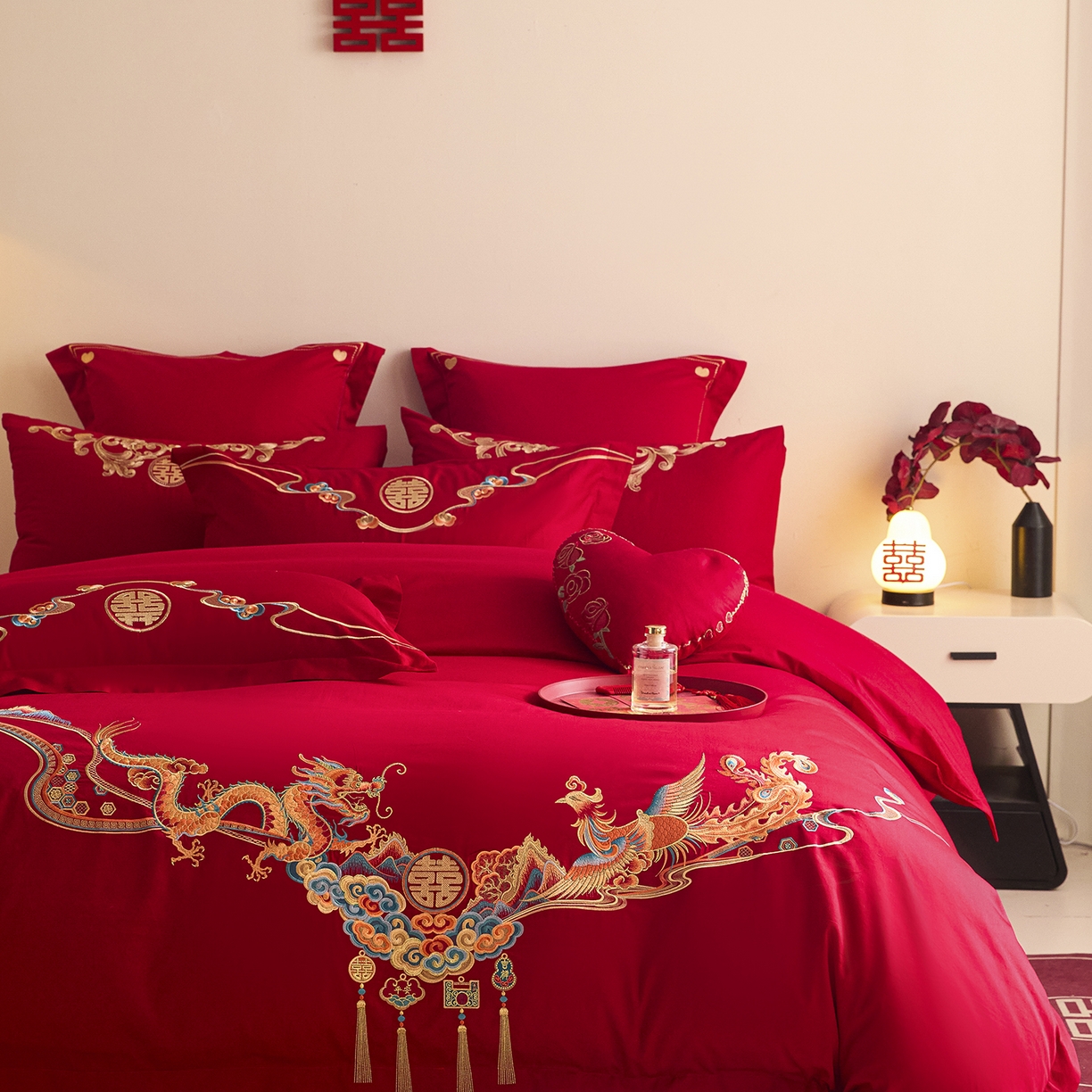 91家纺网 家纺一手货源 找家纺 东方合美（原：皇家传奇） 2025新款长绒棉纯棉婚庆刺绣小红书系列四件套 龙凤佳人