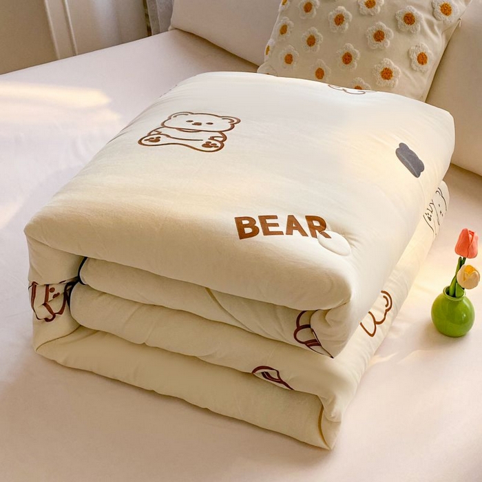 91家纺网 家纺一手货源 找家纺 小叮当家纺仓储工厂店 2025年新款A类母婴级宝宝被豆豆绒牛奶针织棉被子儿童豆豆被大豆被春秋被被子被芯 大白熊