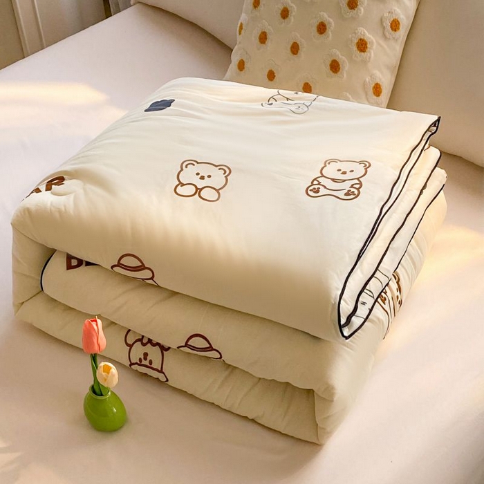 91家纺网 家纺一手货源 找家纺 小叮当家纺仓储工厂店 2025年新款A类母婴级宝宝被豆豆绒牛奶针织棉被子儿童豆豆被大豆被春秋被被子被芯 大白熊