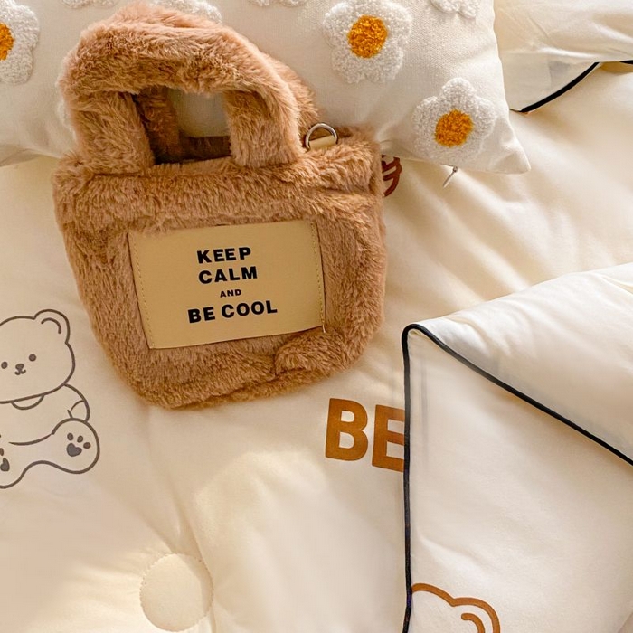 91家纺网 家纺一手货源 找家纺 小叮当家纺仓储工厂店 2025年新款A类母婴级宝宝被豆豆绒牛奶针织棉被子儿童豆豆被大豆被春秋被被子被芯 大白熊