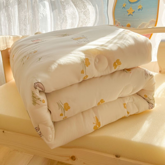 91家纺网 家纺一手货源 找家纺 小叮当家纺仓储工厂店 2025年新款A类母婴级宝宝被豆豆绒牛奶针织棉被子儿童豆豆被大豆被春秋被被子被芯 花丛小兔