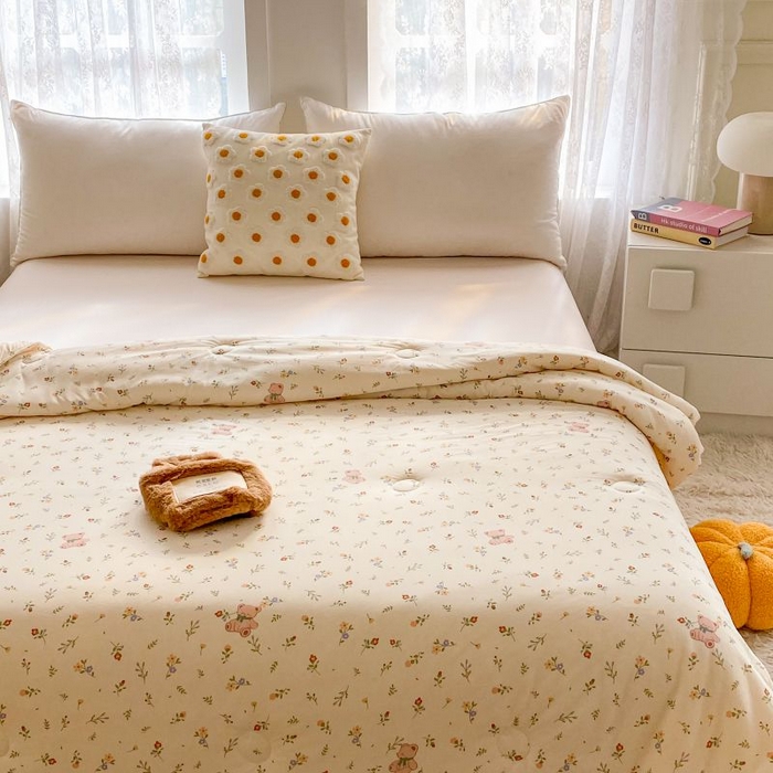 91家纺网 家纺一手货源 找家纺 小叮当家纺仓储工厂店 2025年新款A类母婴级宝宝被豆豆绒牛奶针织棉被子儿童豆豆被大豆被春秋被被子被芯 花间小熊