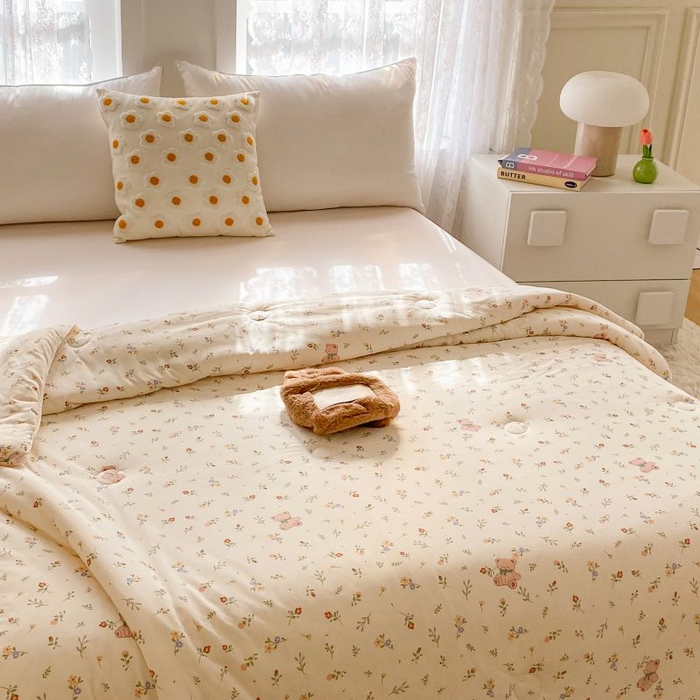 91家纺网 家纺一手货源 找家纺 小叮当家纺仓储工厂店 2025年新款A类母婴级宝宝被豆豆绒牛奶针织棉被子儿童豆豆被大豆被春秋被被子被芯 花间小熊