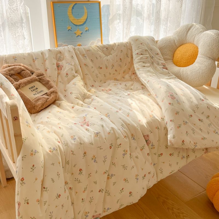 91家纺网 家纺一手货源 找家纺 小叮当家纺仓储工厂店 2025年新款A类母婴级宝宝被豆豆绒牛奶针织棉被子儿童豆豆被大豆被春秋被被子被芯 花间小熊