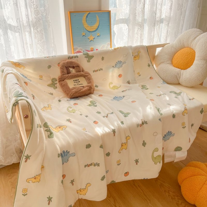 91家纺网 家纺一手货源 找家纺 小叮当家纺仓储工厂店 2025年新款A类母婴级宝宝被豆豆绒牛奶针织棉被子儿童豆豆被大豆被春秋被被子被芯 卡通小恐龙