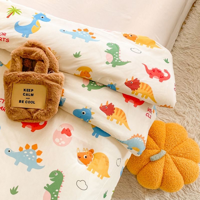 91家纺网 家纺一手货源 找家纺 小叮当家纺仓储工厂店 2025年新款A类母婴级宝宝被豆豆绒牛奶针织棉被子儿童豆豆被大豆被春秋被被子被芯 恐龙萌游记