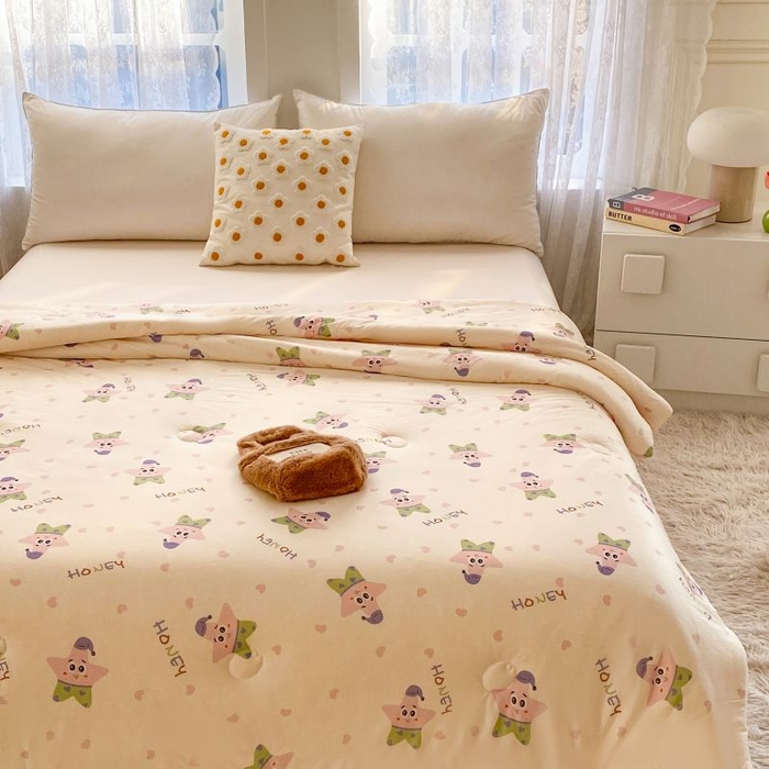 91家纺网 家纺一手货源 找家纺 小叮当家纺仓储工厂店 2025年新款A类母婴级宝宝被豆豆绒牛奶针织棉被子儿童豆豆被大豆被春秋被被子被芯 快乐海星