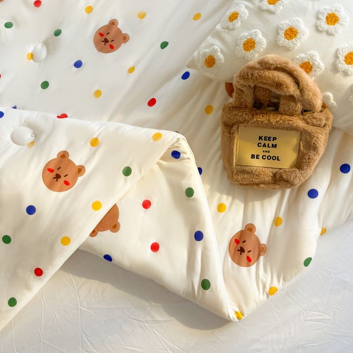 91家纺网 家纺一手货源 找家纺 小叮当家纺仓储工厂店 2025年新款A类母婴级宝宝被豆豆绒牛奶针织棉被子儿童豆豆被大豆被春秋被被子被芯 米洛熊