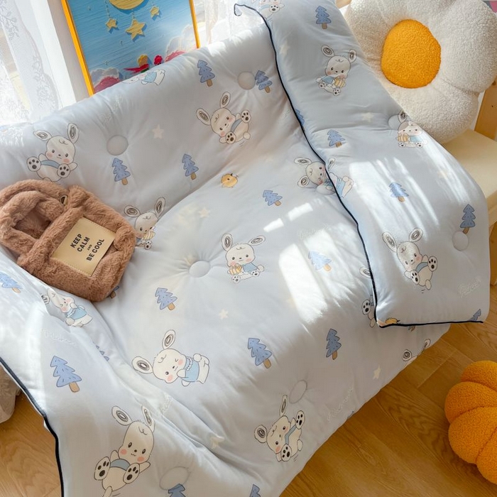 91家纺网 家纺一手货源 找家纺 小叮当家纺仓储工厂店 2025年新款A类母婴级宝宝被豆豆绒牛奶针织棉被子儿童豆豆被大豆被春秋被被子被芯 帕恰狗蓝