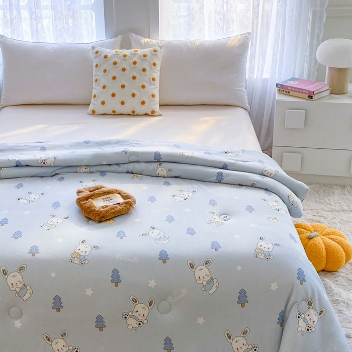 91家纺网 家纺一手货源 找家纺 小叮当家纺仓储工厂店 2025年新款A类母婴级宝宝被豆豆绒牛奶针织棉被子儿童豆豆被大豆被春秋被被子被芯 帕恰狗蓝