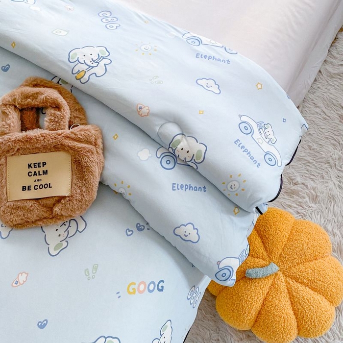 91家纺网 家纺一手货源 找家纺 小叮当家纺仓储工厂店 2025年新款A类母婴级宝宝被豆豆绒牛奶针织棉被子儿童豆豆被大豆被春秋被被子被芯 汽车小象