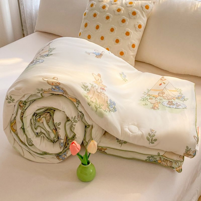 91家纺网 家纺一手货源 找家纺 小叮当家纺仓储工厂店 2025年新款A类母婴级宝宝被豆豆绒牛奶针织棉被子儿童豆豆被大豆被春秋被被子被芯 松鼠萌兔