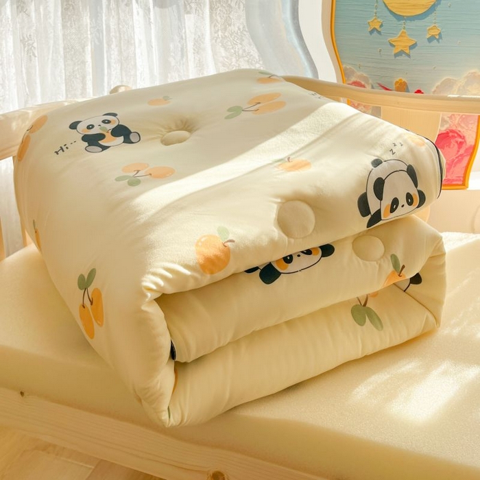 91家纺网 家纺一手货源 找家纺 小叮当家纺仓储工厂店 2025年新款A类母婴级宝宝被豆豆绒牛奶针织棉被子儿童豆豆被大豆被春秋被被子被芯 熊猫乐园