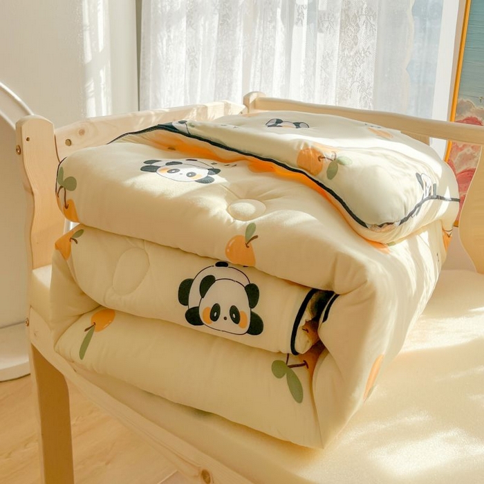 91家纺网 家纺一手货源 找家纺 小叮当家纺仓储工厂店 2025年新款A类母婴级宝宝被豆豆绒牛奶针织棉被子儿童豆豆被大豆被春秋被被子被芯 熊猫乐园