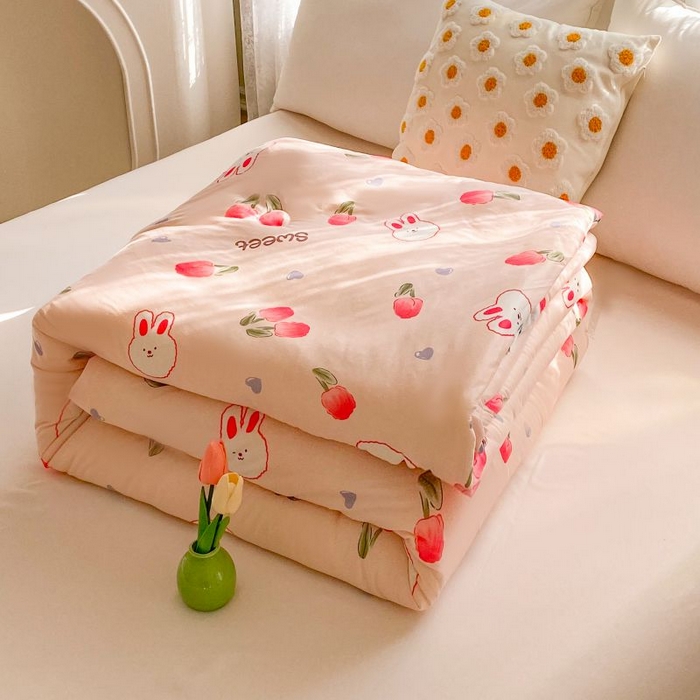 91家纺网 家纺一手货源 找家纺 小叮当家纺仓储工厂店 2025年新款A类母婴级宝宝被豆豆绒牛奶针织棉被子儿童豆豆被大豆被春秋被被子被芯 郁金香兔