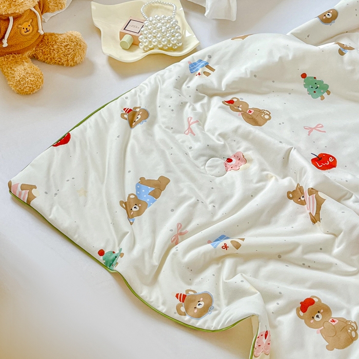 91家纺网 家纺一手货源 找家纺 小叮当家纺仓储工厂店 2025年新款A类母婴级宝宝被豆豆绒牛奶针织棉被子儿童豆豆被大豆被春秋被被子被芯 牛奶针织被-圣诞小熊