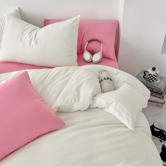 91家纺网 家纺一手货源 找家纺 芷凡家纺 2025新款A类加厚水洗棉云朵棉四件套 奶普+玫红