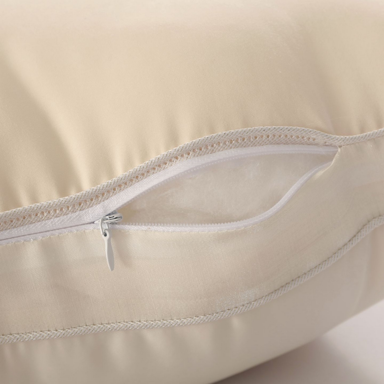 91家纺网 家纺一手货源 找家纺 晚儿 2025新款金乳丝茧女王枕头枕芯 米白 48x74cm低枕/对