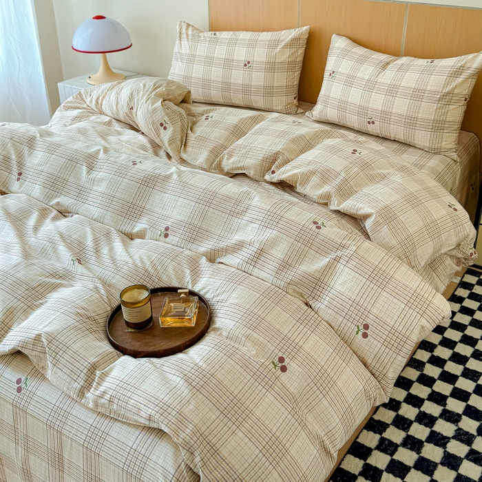 91家纺网 家纺一手货源 找家纺 感遇家纺 2025新款小清新甜系四件套 格子樱桃