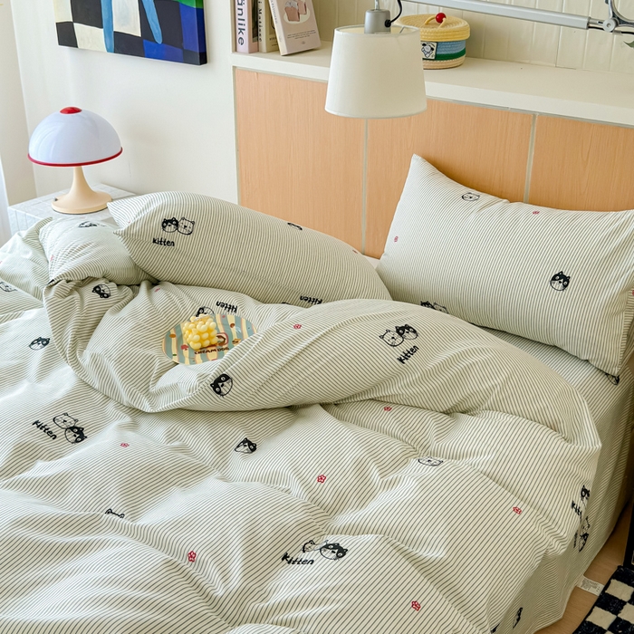 91家纺网 家纺一手货源 找家纺 感遇家纺  2025新款小清新甜系全棉四件套 灰条猫咪