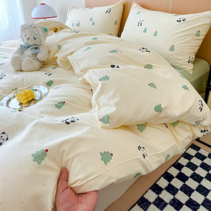 91家纺网 家纺一手货源 找家纺 感遇家纺  2025新款小清新甜系全棉四件套森林小熊猫