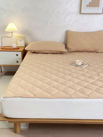 91家纺网 家纺一手货源 找家纺 憨豆家纺 2025新款水洗棉磨毛夹棉床笠四季床垫褥子床护垫薄款学生宿舍榻榻米垫被跨境加棉保护垫 床护垫-棕黄色