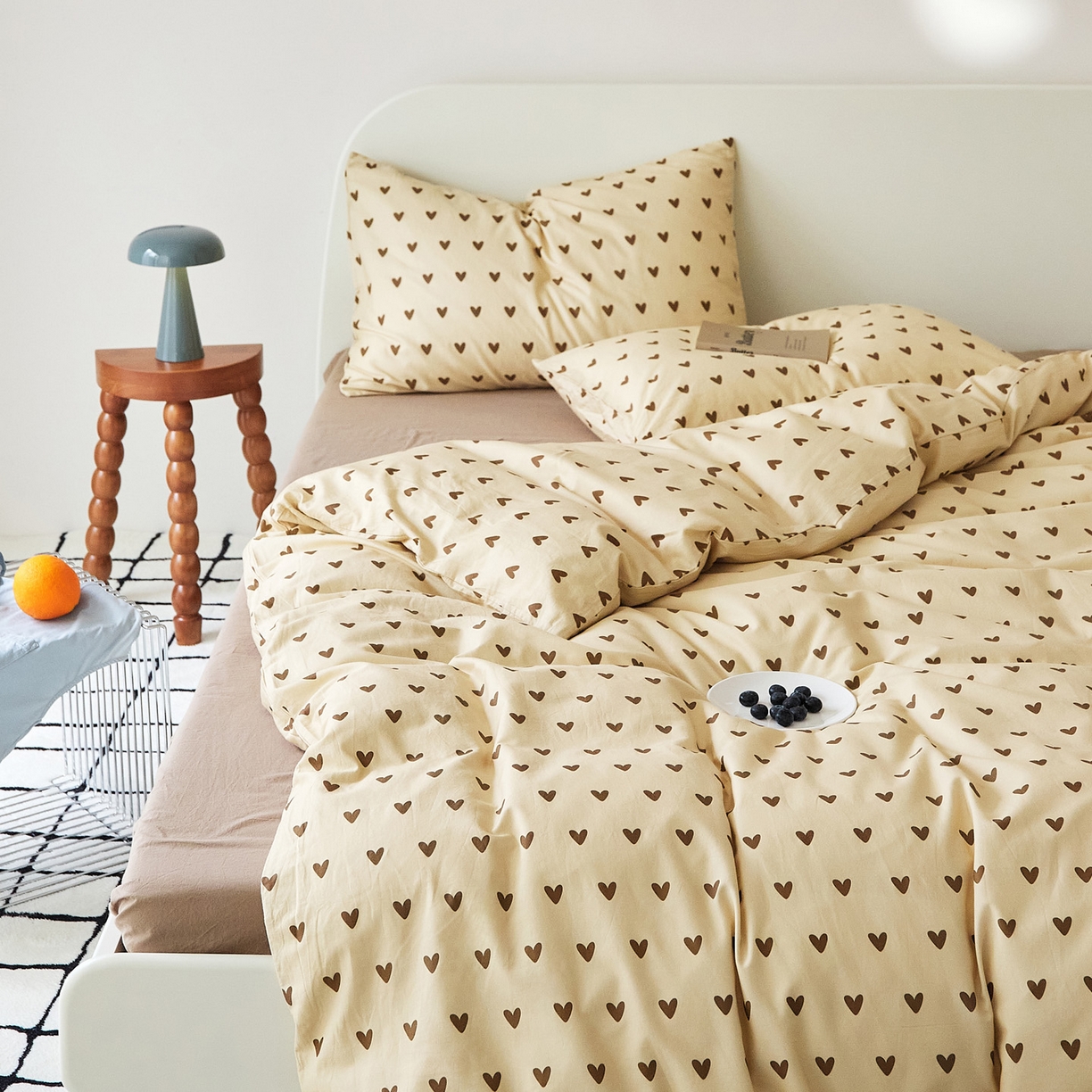 91家纺网 家纺一手货源 找家纺 EH家居 2025新款全棉斜纹印花-青春小调系列四件套 焦糖心语