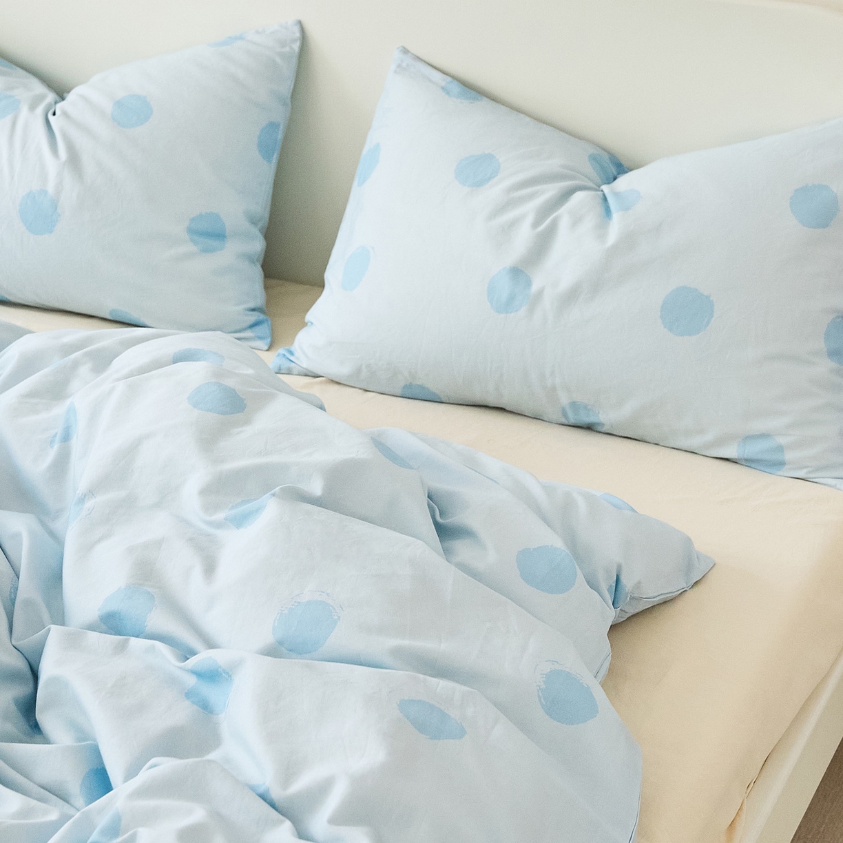 91家纺网 家纺一手货源 找家纺 EH家居 2025新款全棉斜纹印花-青春小调系列四件套 晴空物语