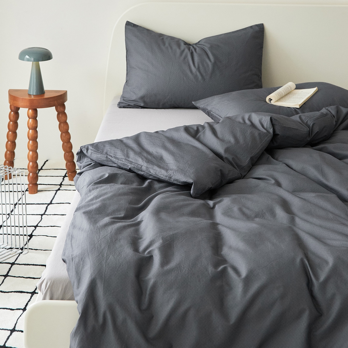 91家纺网 家纺一手货源 找家纺 EH家居 2025新款全棉斜纹印花-青春小调系列四件套 深色轨迹