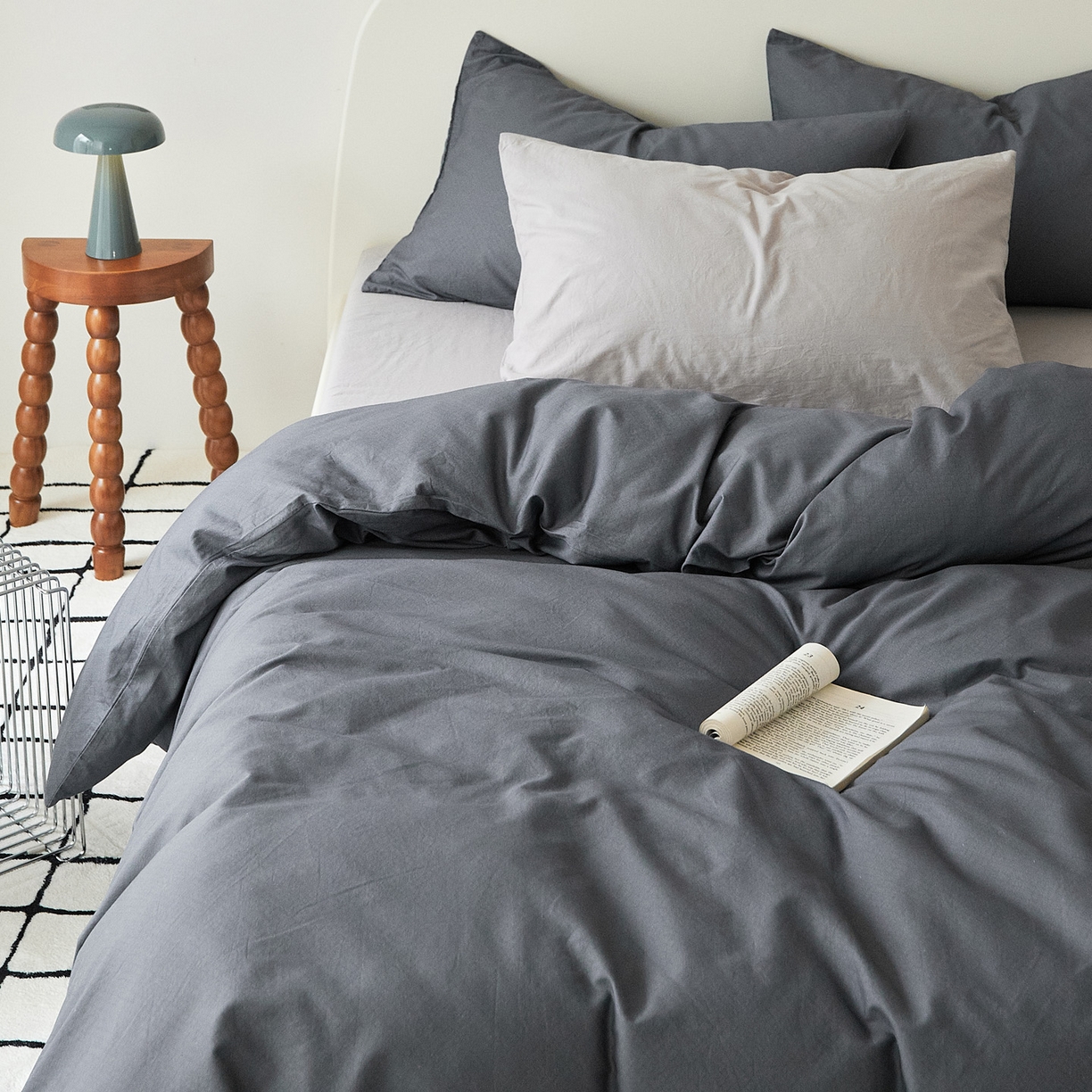 91家纺网 家纺一手货源 找家纺 EH家居 2025新款全棉斜纹印花-青春小调系列四件套 深色轨迹