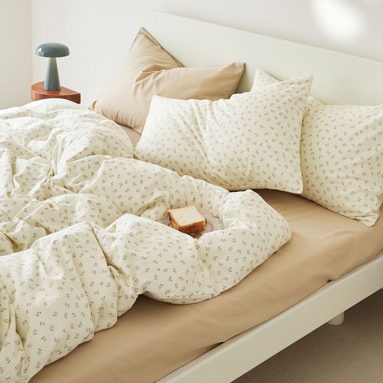 91家纺网 家纺一手货源 找家纺 EH家居 2025新款全棉斜纹印花-青春小调系列四件套 星野花园