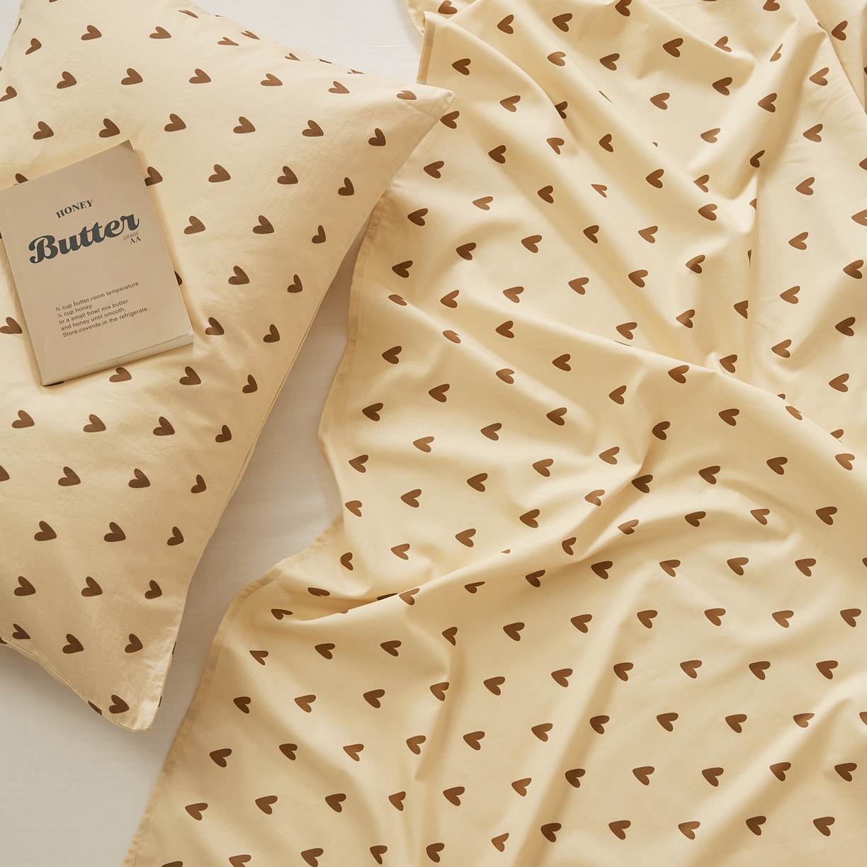 91家纺网 家纺一手货源 找家纺 EH家居 2025新款全棉斜纹印花-青春小调系列单床单 焦糖心语