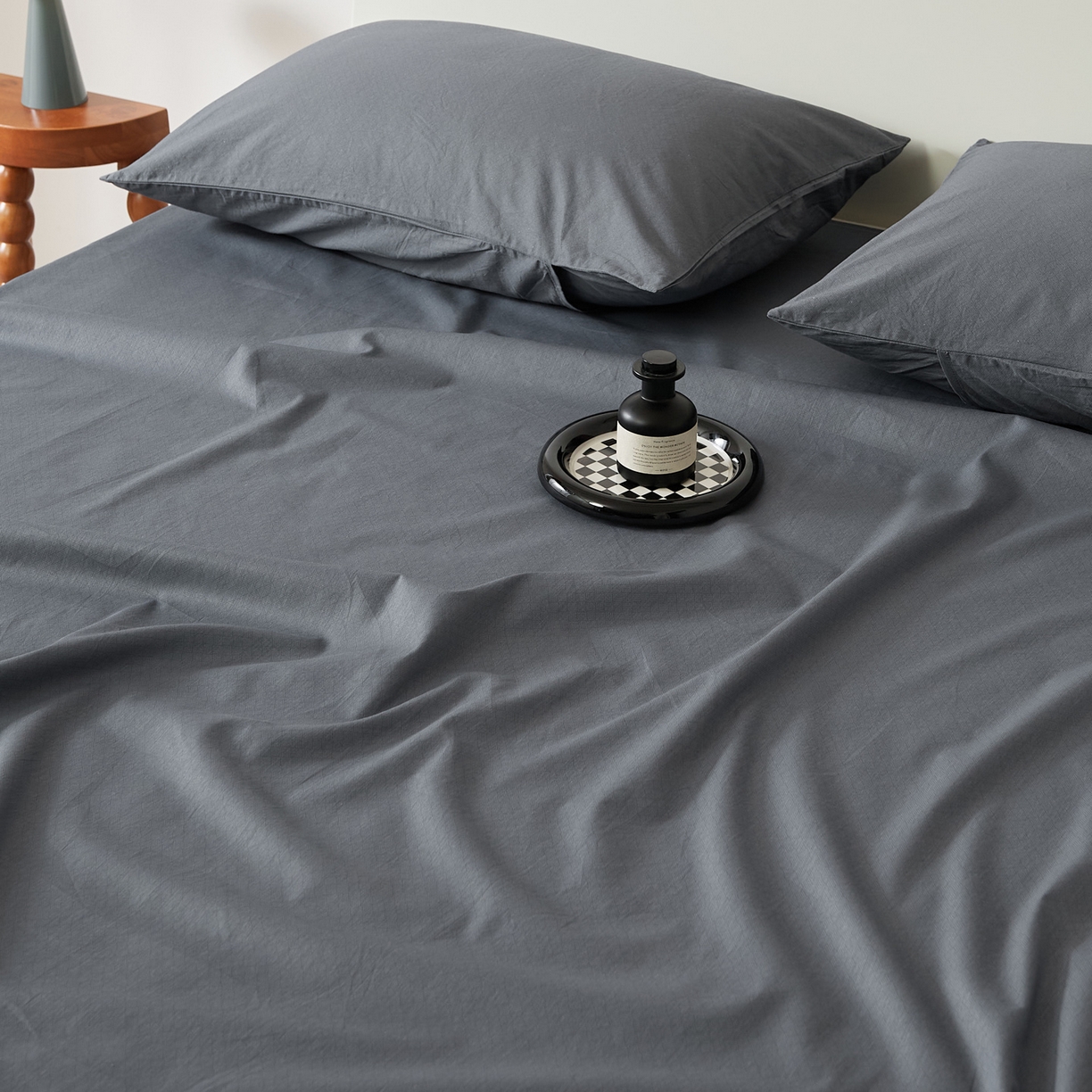 91家纺网 家纺一手货源 找家纺 EH家居 2025新款全棉斜纹印花-青春小调系列单床单 深色轨迹