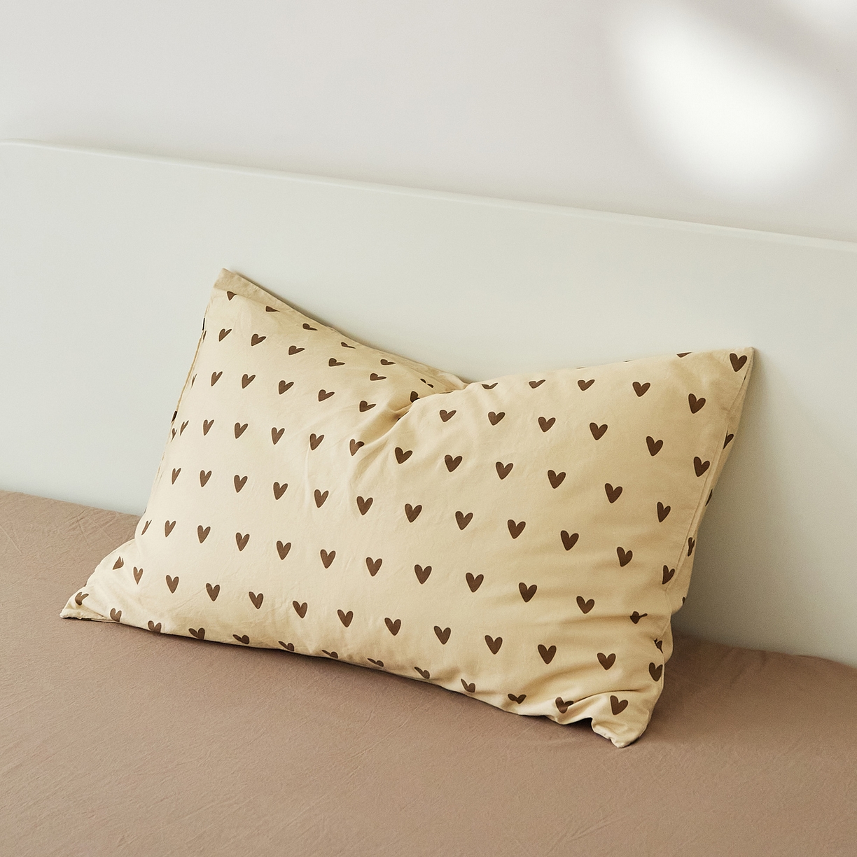 91家纺网 家纺一手货源 找家纺 EH家居 2025新款全棉斜纹印花-青春小调系列单枕套 焦糖心语