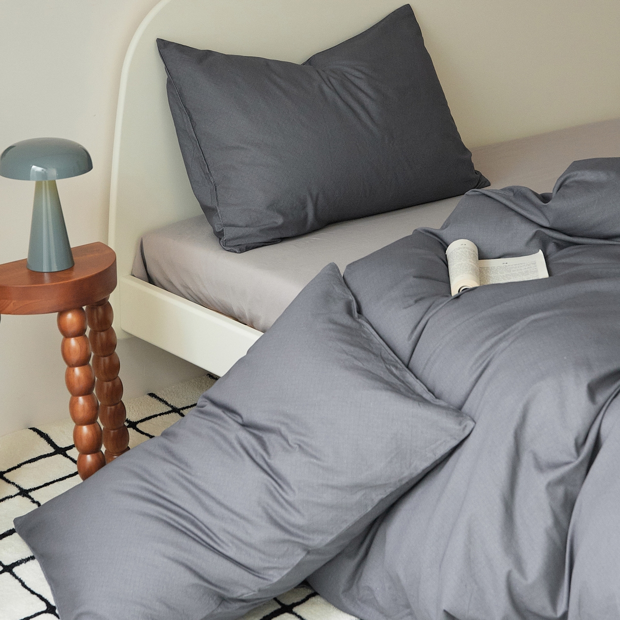 91家纺网 家纺一手货源 找家纺 EH家居 2025新款全棉斜纹印花-青春小调系列单枕套 深色轨迹