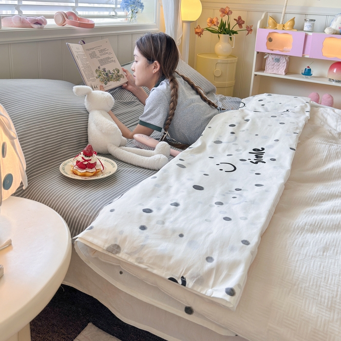 91家纺网 家纺一手货源 找家纺 Sweet dreams甜梦 2025新款全棉纯棉卡通印花睡袋酒店一体式全棉旅行睡袋 波点笑脸