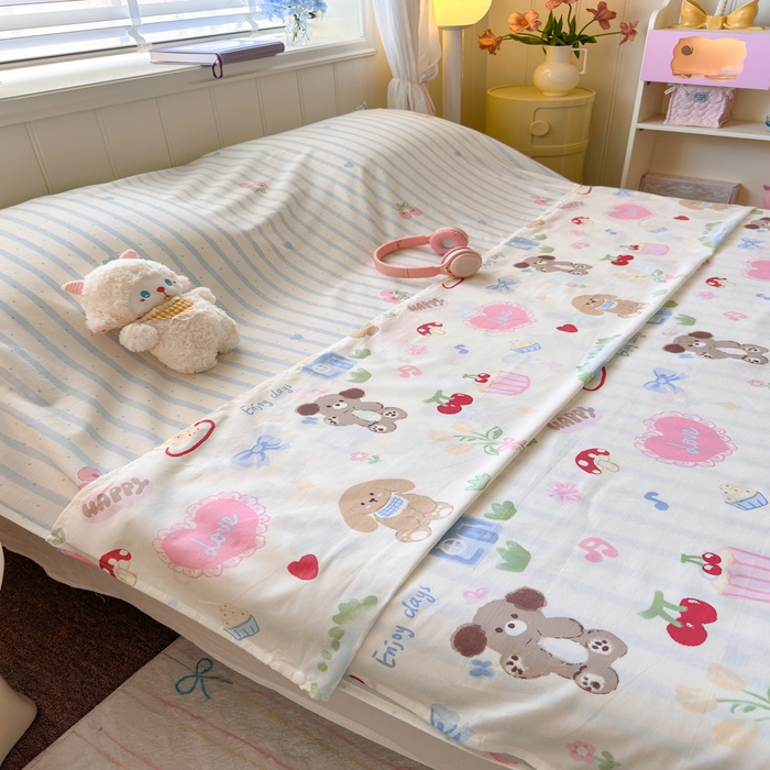 91家纺网 家纺一手货源 找家纺 Sweet dreams甜梦 2025新款全棉纯棉卡通印花睡袋酒店一体式全棉旅行睡袋 蛋糕小熊